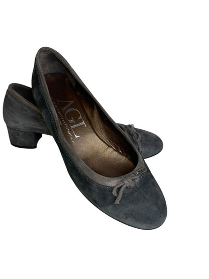 Size 39 AGL Dark Gray Suede Pumps 1.5 Inch Block Heel Made in Italy