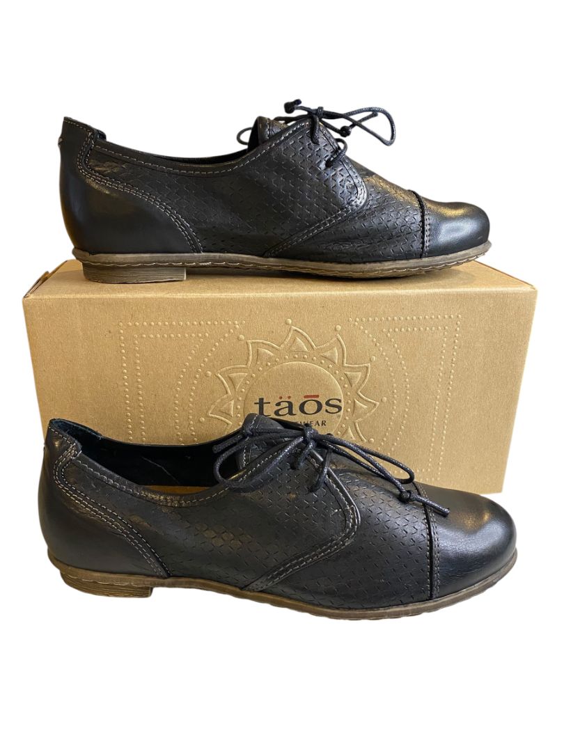 Size 38 (US 7-7.5) Taos Jiminy Lace Up Womens Shoes 2677 Black