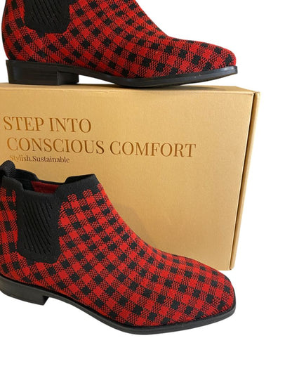 Size 39 (US 8)  Vivaia Womens Pull On Water Repellent Boots Ryan Red Black