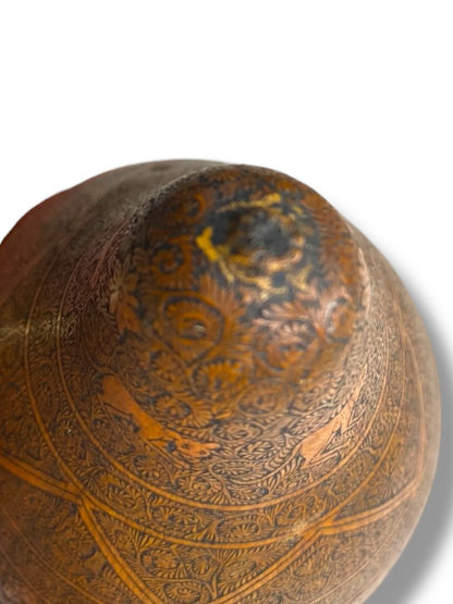 Vintage Peruvian Carved Gourd Mate Burilado Signed Basilio Pomachahua Cochas Huancayo Folk Art 4.5”