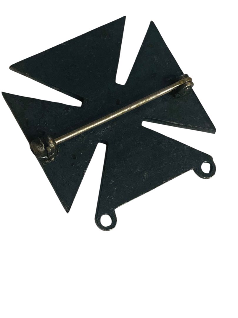 Vintage US Army Marksman Qualification Badge Pin 1" Black Oxidized