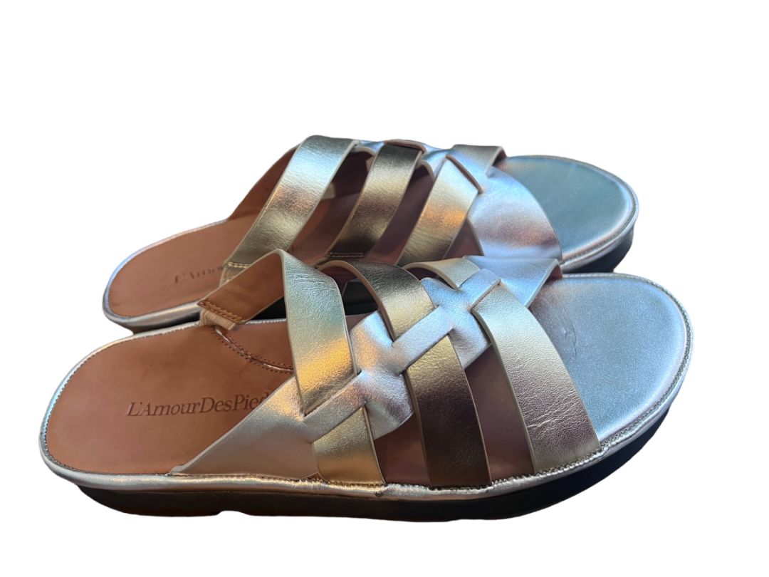 9.5 L'Amour Des Pieds Veryl Metallic Comfort Sandals NWOB Strappy