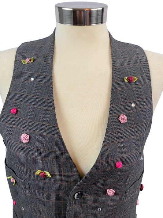 XL Junior Women's Gray Floral Embellished Button Up Vest Satin Back