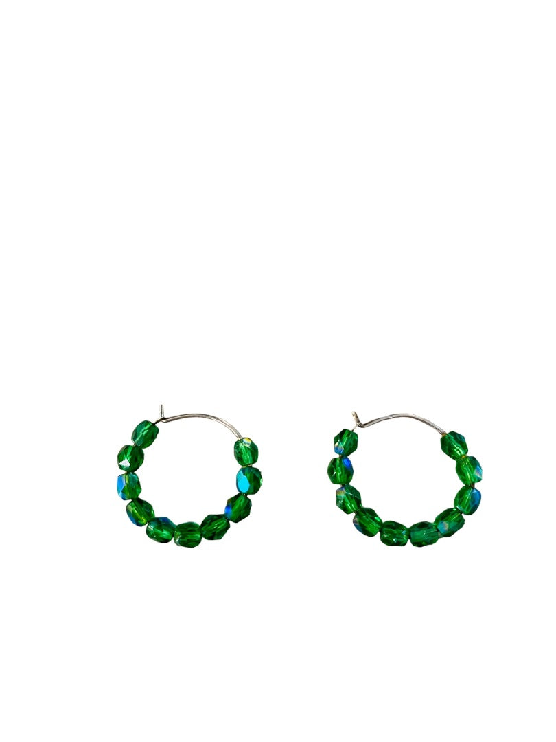 Pierced Silvertone Green Beaded Hoop Earrings Pierced Latch Back .8" Diameter