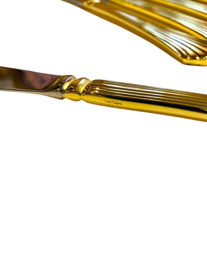 Gold Electroplate Vintage Dinner Knife Set of 8 Scalloped 8.7 Inch