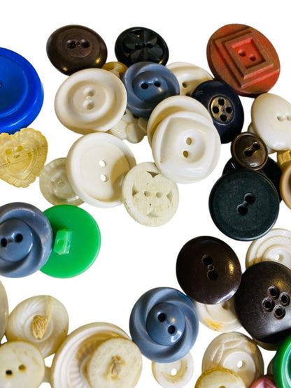 Set of 8 Midcentury Assorted Plastic Buttons Craft Sew 8 ounces