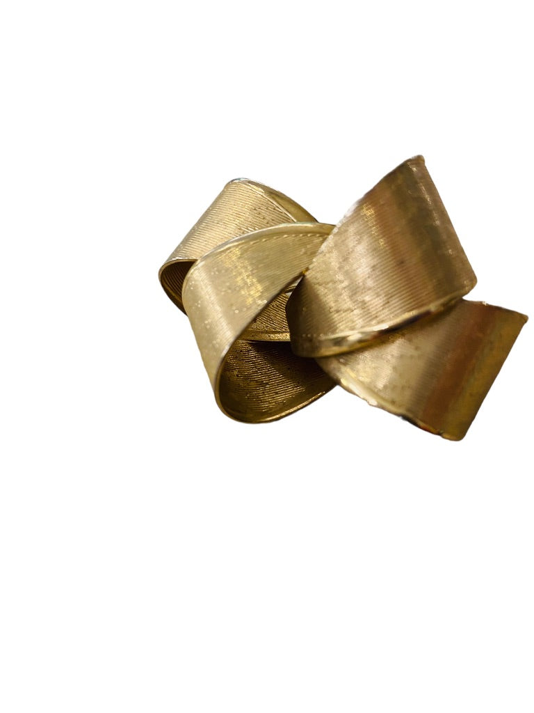 Goldtone Bow Textured Chevron Texture Brooch Pin Dimensional 1.8"