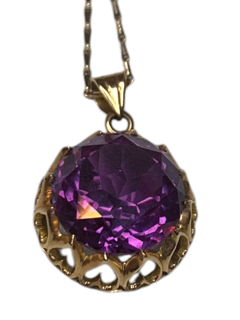 14k Yellow Gold Synthetic Amethyst Pendant Vintage Jewelry Heart Filigree Setting .5"