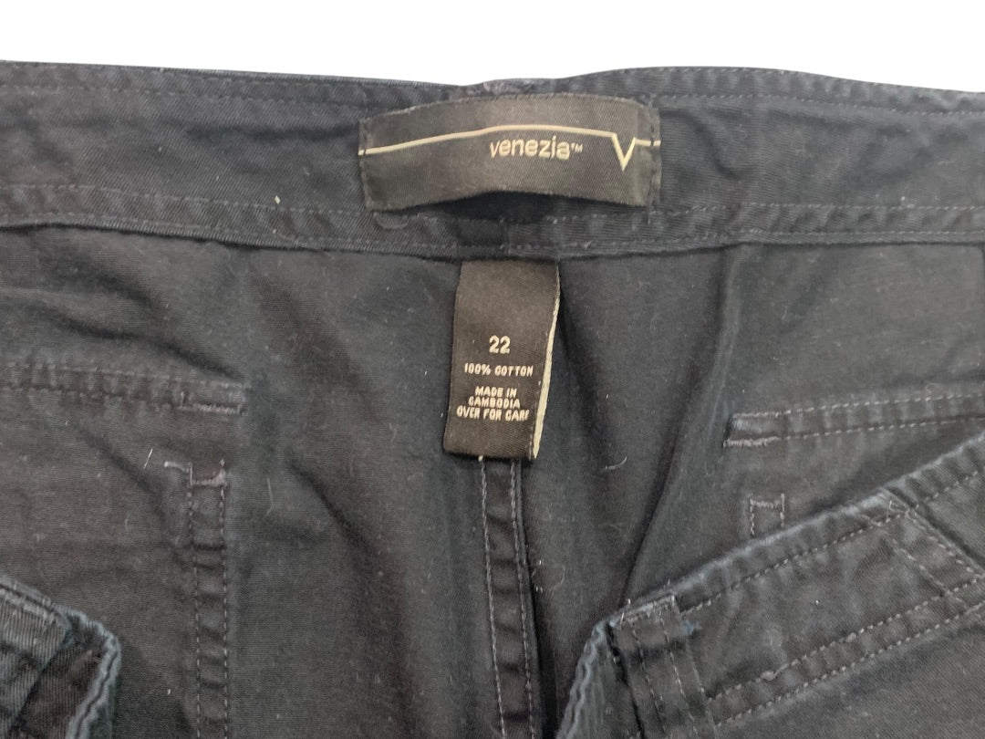 Size 22 Venezia Womens Plus Size Black Shorts Cotton Pockets