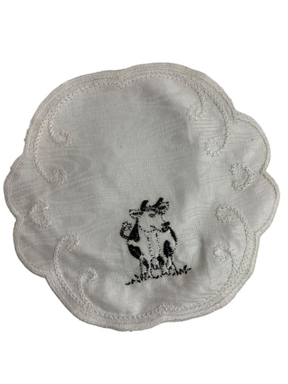 Vintage Set of 6 Doilies Embroidered Cow Linens 5.75 Inches