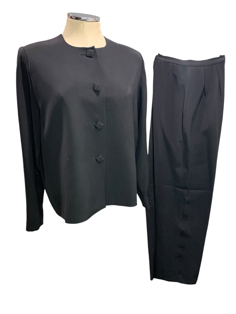 Size 12 Sansappelle Womens Black Silk 2 Piece Suit Jacket Pants 1990s