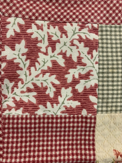 Vintage Patchwork Placemat Fabric Red Green Floral 16 x 11"