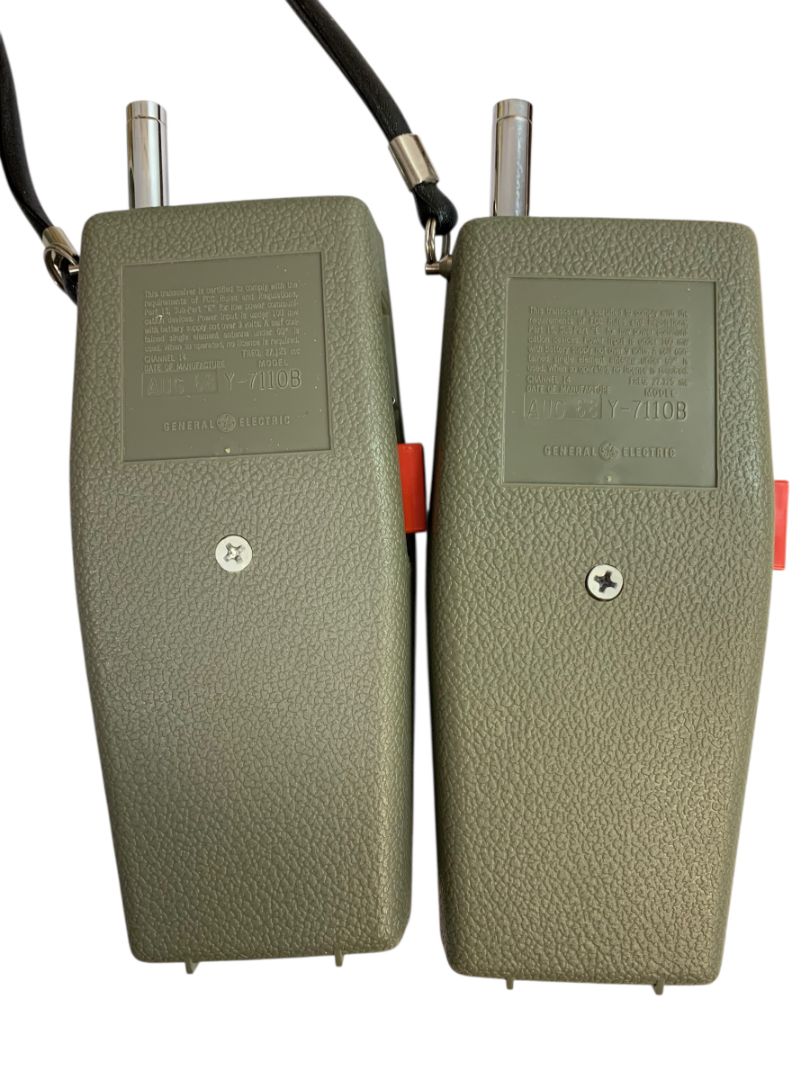Vintage GE Walkie Talkie Toy Model Y 7110 in Box Olive Green Light Beige
