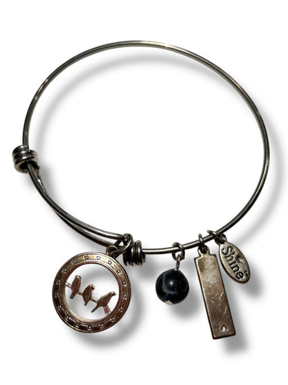 Silvertone Adjustable Bangle Bracelet Charms "Friends Forever"