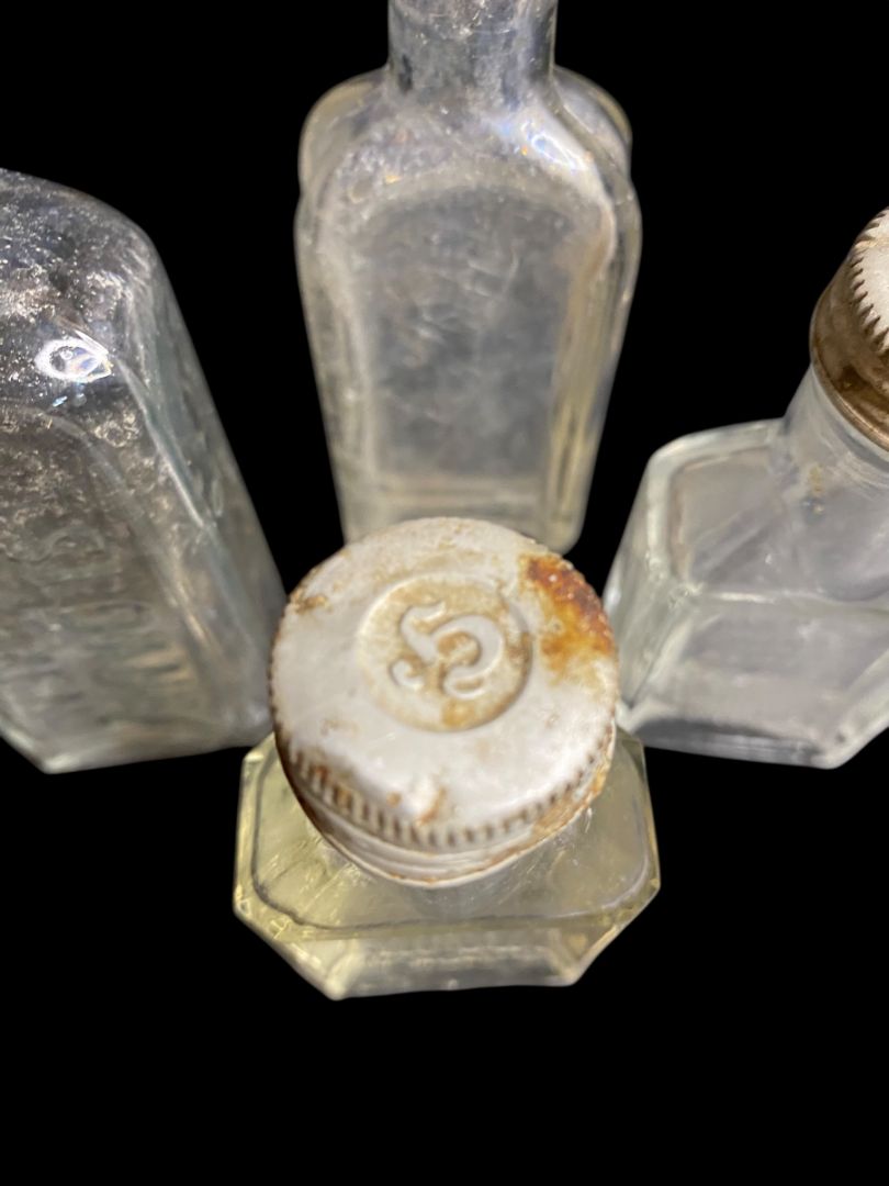 Lot of 4 Vintage Clear Glass Bottles Sloans Linament Hinds Honey