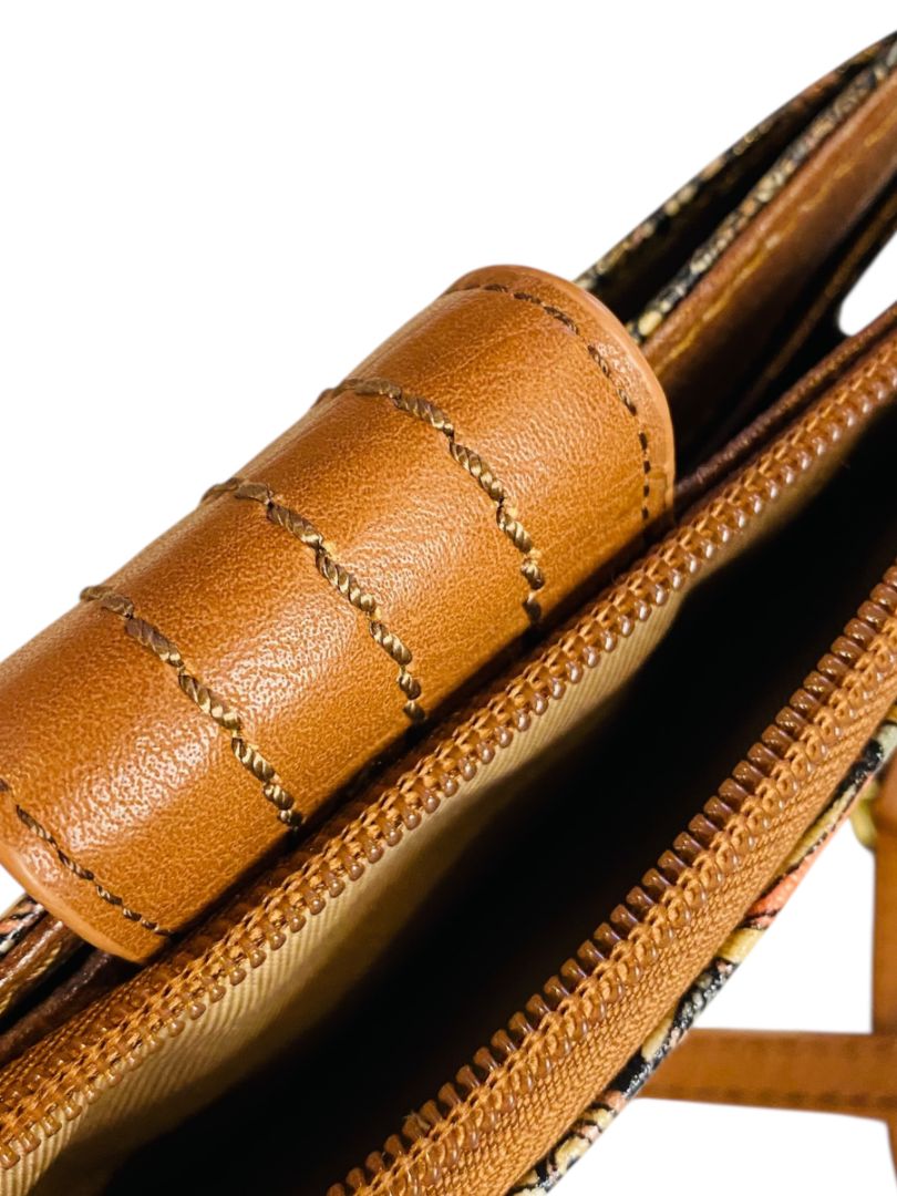 Sakroots Olympic Large Smartphone Crossbody Bag Sienna Spirit Desert