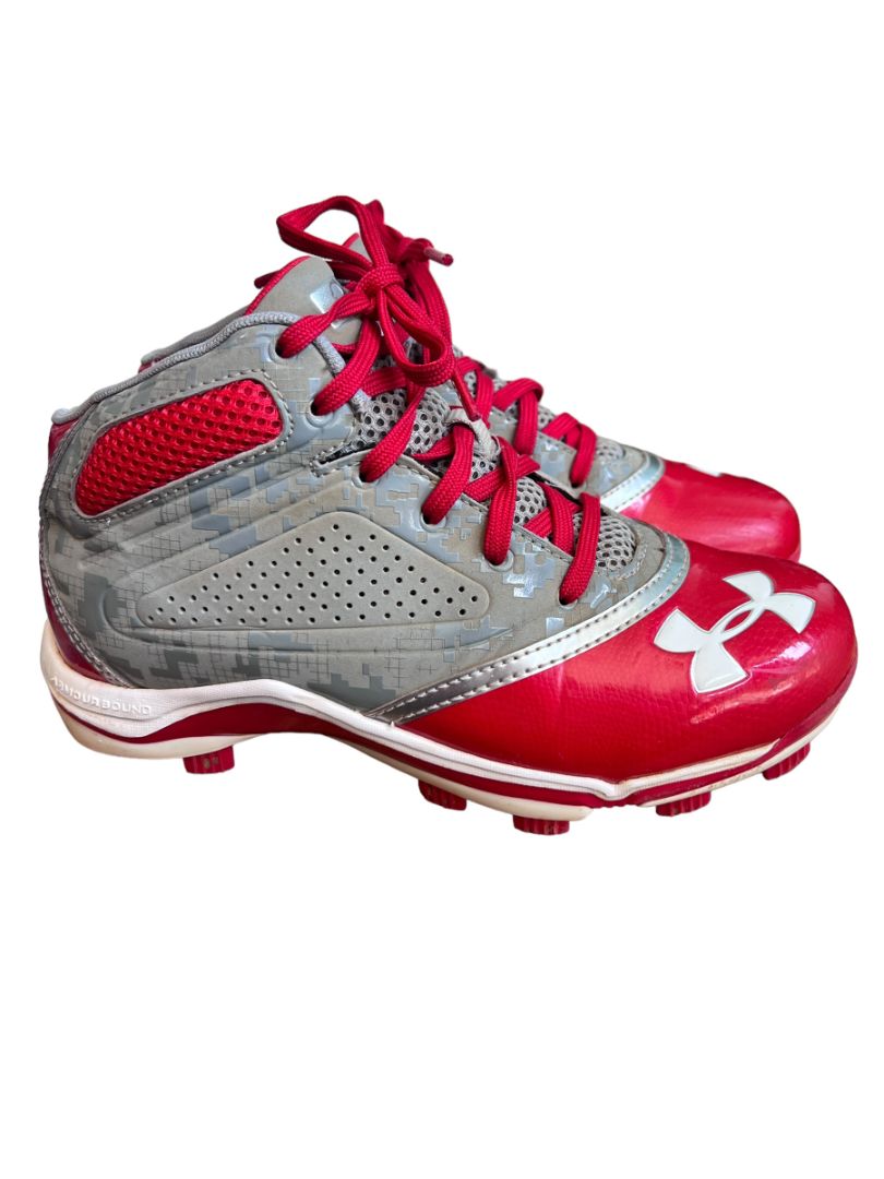 4 Youth Under Armour Baseball Cleats Red White