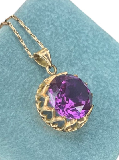 14k Yellow Gold Synthetic Amethyst Pendant Vintage Jewelry Heart Filigree Setting .5"