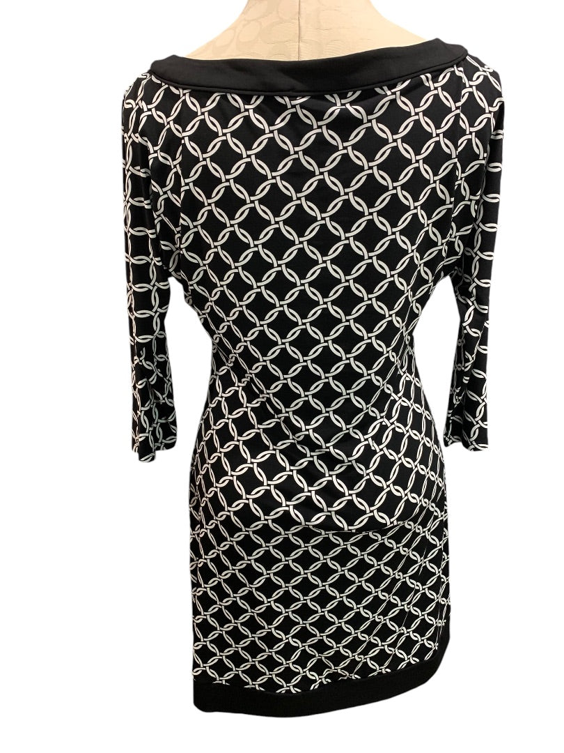 Small White House Black Market Chain Print Pullover Stretch Dress