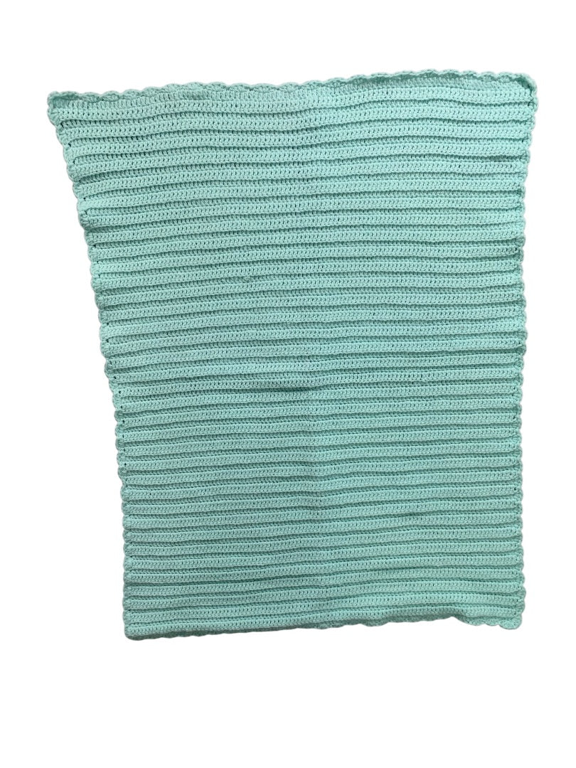 Vintage Mint Green Crochet Baby Blanket 34" x 27" Scalloped Edge