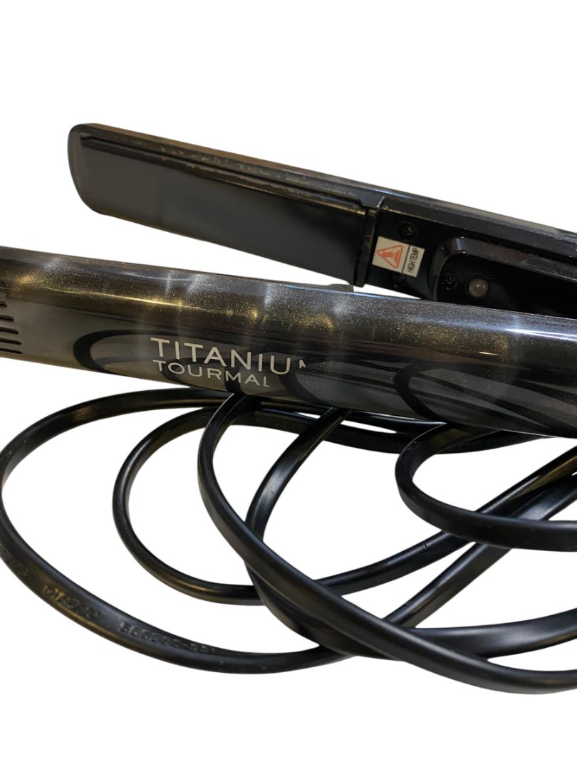 Cricket Professional Styling Flat Iron Hair Titanium Tourmaline 1"