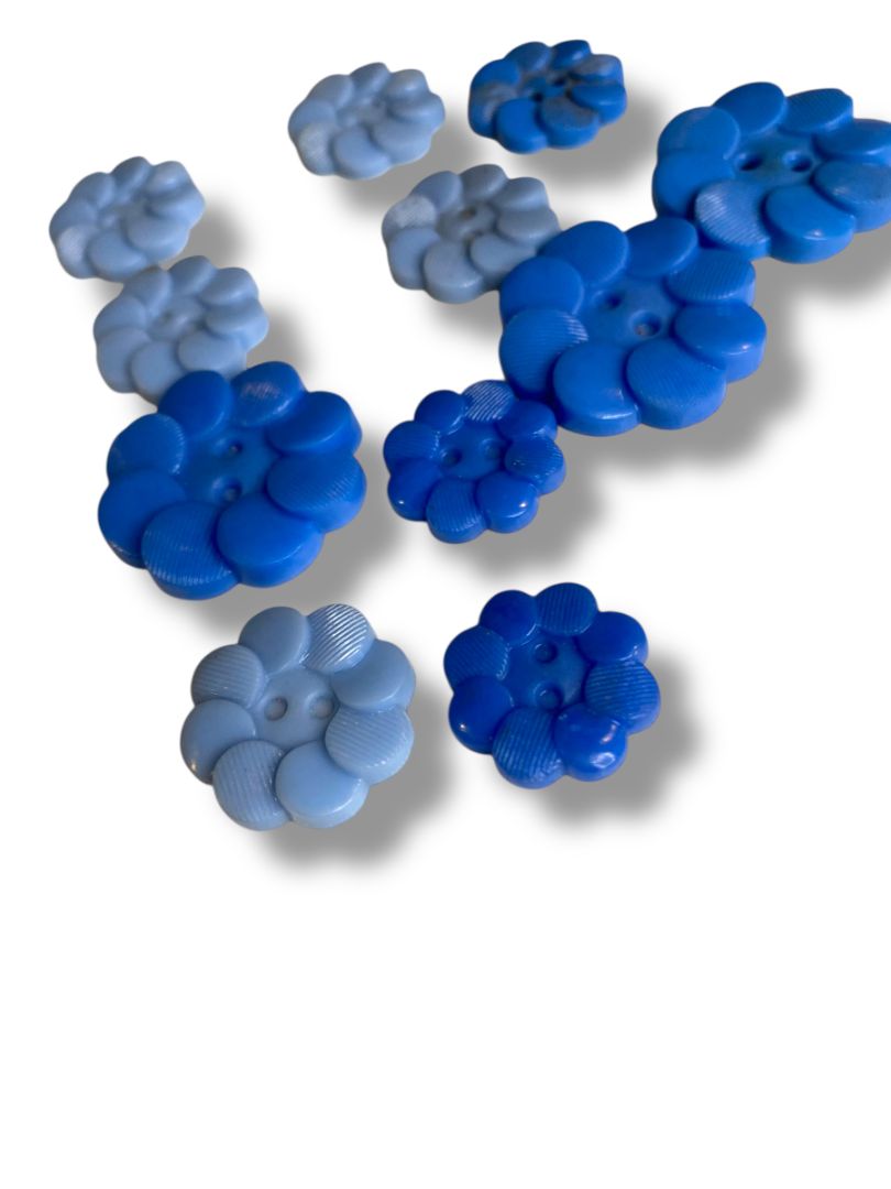 Lot of 11 Midcentury Buttons Plastic Assorted Blue Flowers