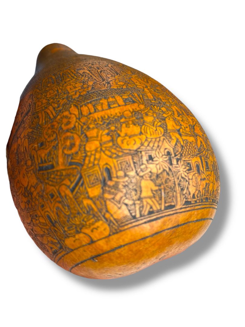 Vintage Peruvian Carved Gourd Mate Burilado Signed Basilio Pomachahua Cochas Huancayo Folk Art 4.5”