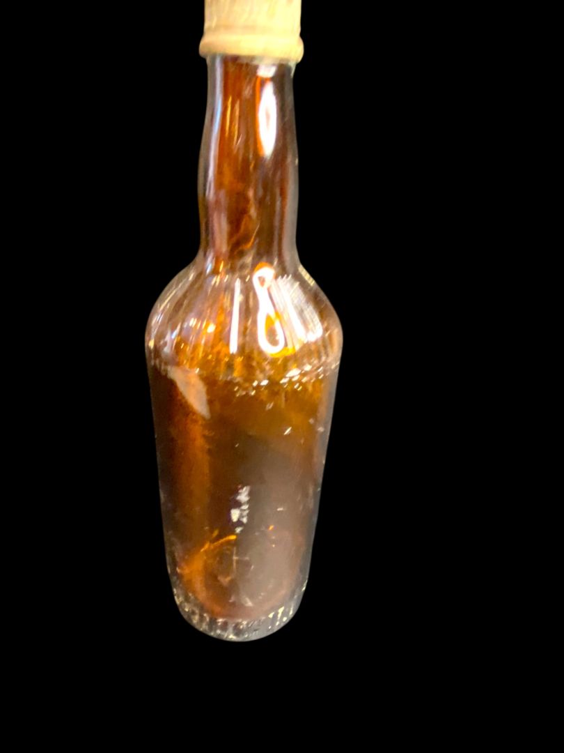 1949 Brown Glass Liquor Bottle with Cap Empty D-1 5649 4/5 qt