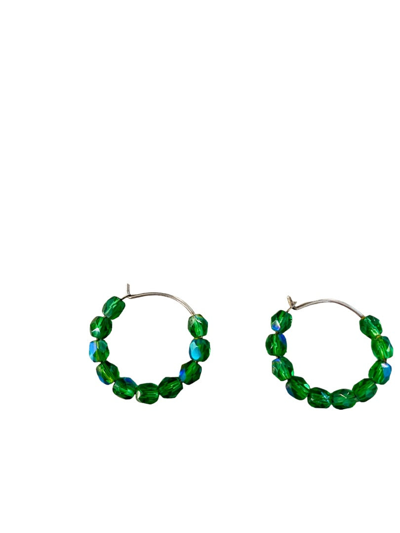 Pierced Silvertone Green Beaded Hoop Earrings Pierced Latch Back .8" Diameter