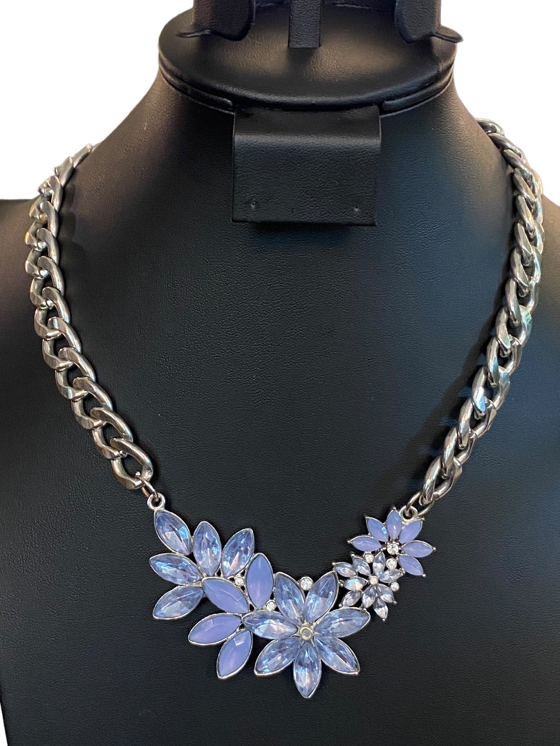 Silvertone Lavender Floral Statement 16.5"-19" Lays Flate Necklace