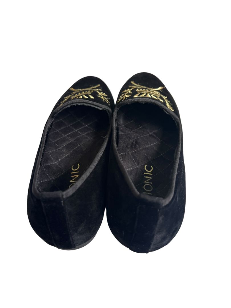 7.5 M Vionic Romi Black Velvet Flat Smoking Loafer Comfort Regal Crest Embroidered