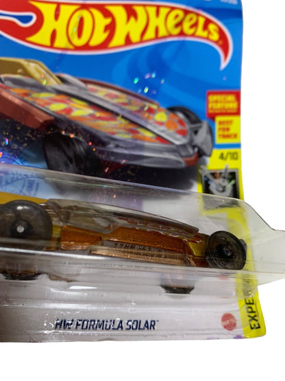 Hot Wheels Experimotors 4/10 HW Formula Solar L2593 New Damaged Packaged