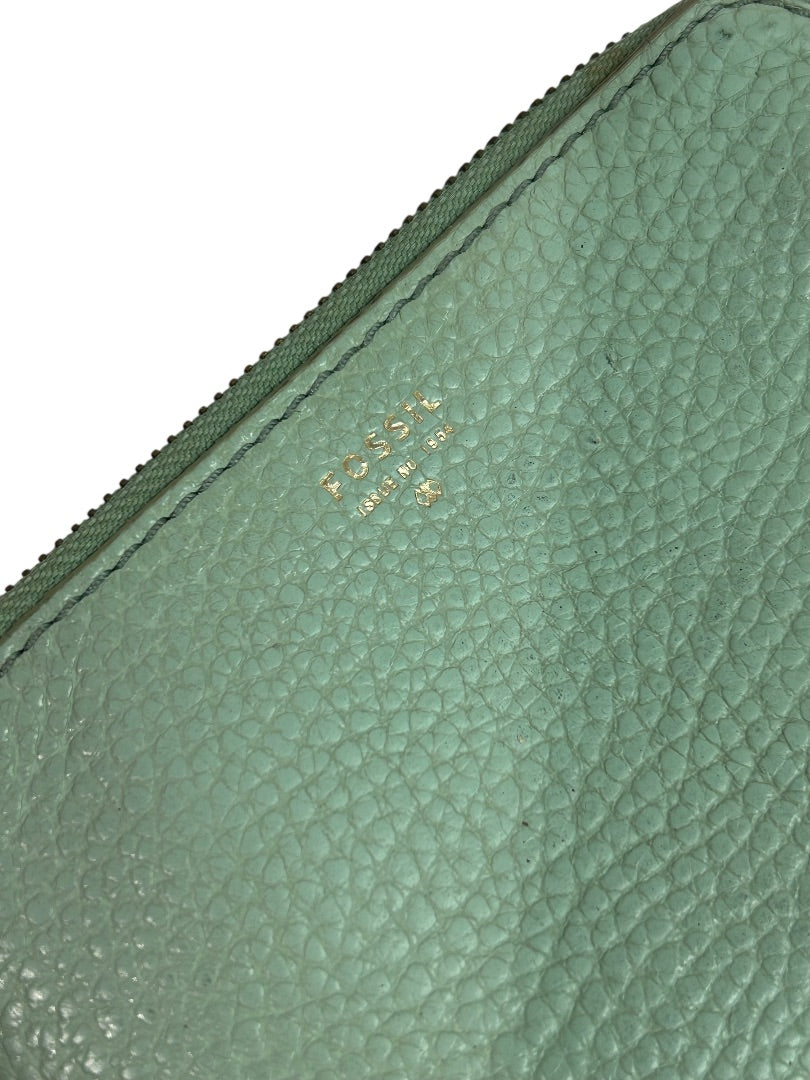 Fossil Tara Wristlet Green Pebbled Leather Gray Tassel 6 x 4 Inch