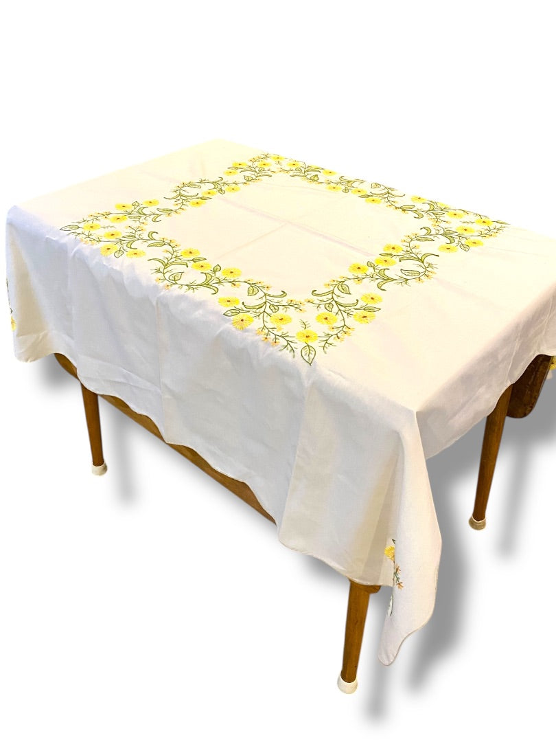 Vintage Embroidered Floral Tablecloth Table Linen 48 x 50 Inch