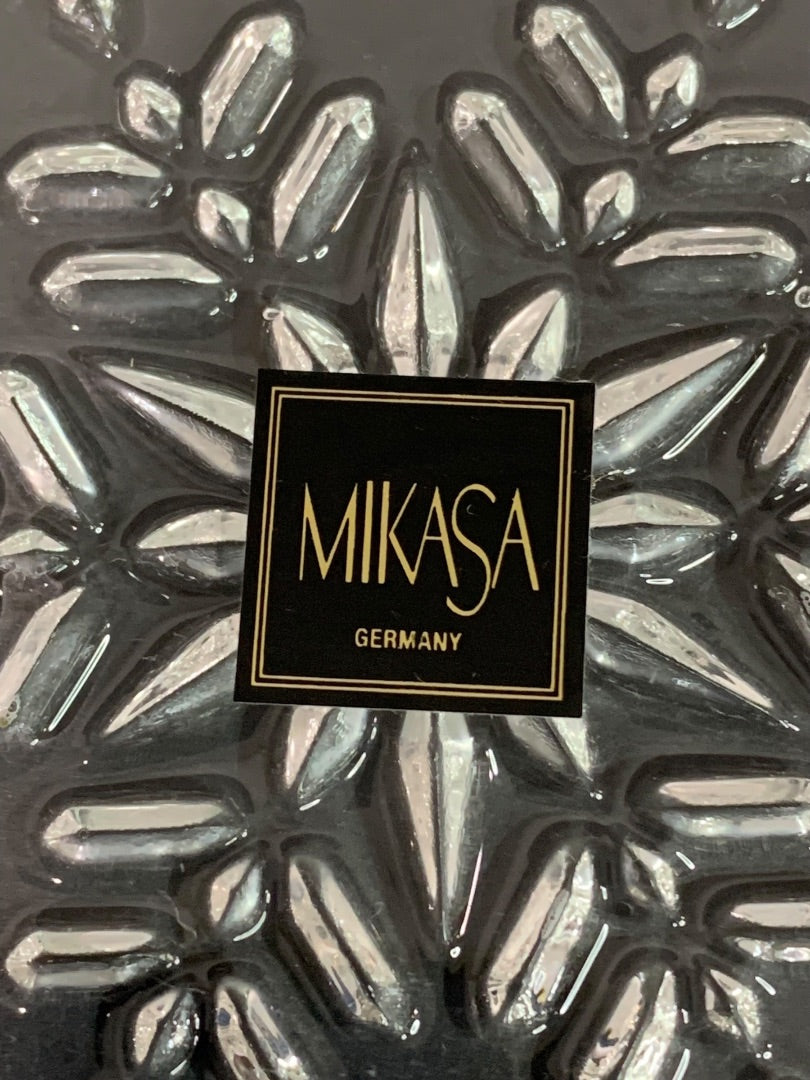 Mikasa Germany Sweet Dish 9.25 Inch Snowflake SA 960/347
