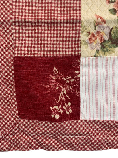 Vintage Patchwork Placemat Fabric Red Green Floral 16 x 11"