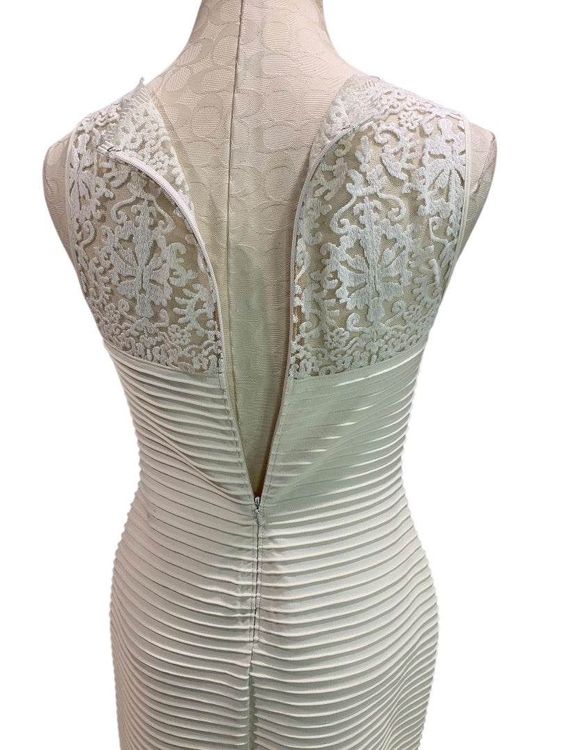 XS Tadashi Shoji Pintuck Lace Gown Ivory Boatneck Romantic