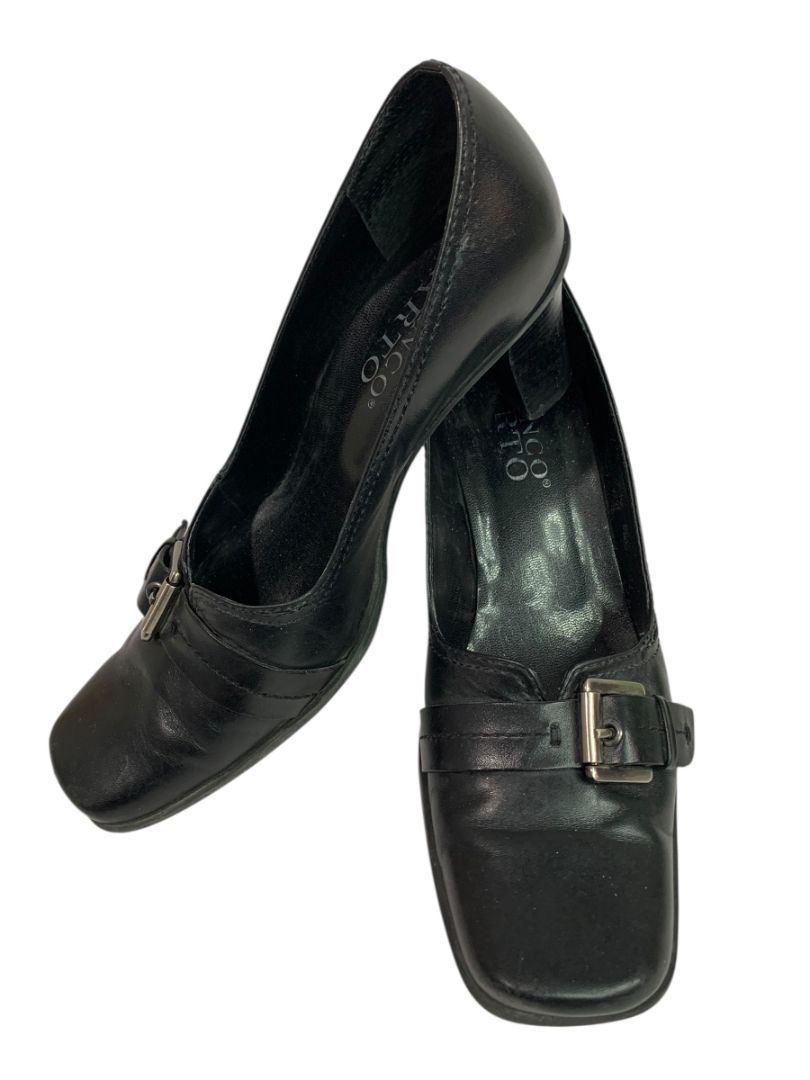 Size 7.5 Franco Sarto Womens Leather Silvertone Buckle 2.5" Block Heel