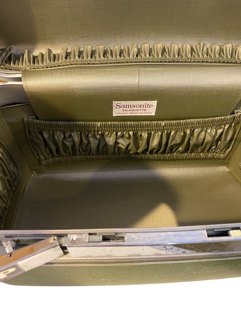 1960s Samsonite Green Silhouette Train Case with Tray and Key