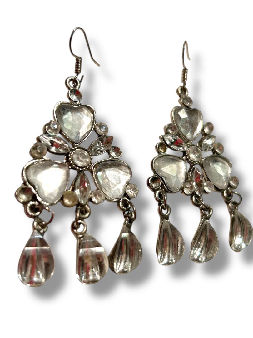 Silvertone Fishhook Pierced Earrings Floral Heart 2.5" Drop