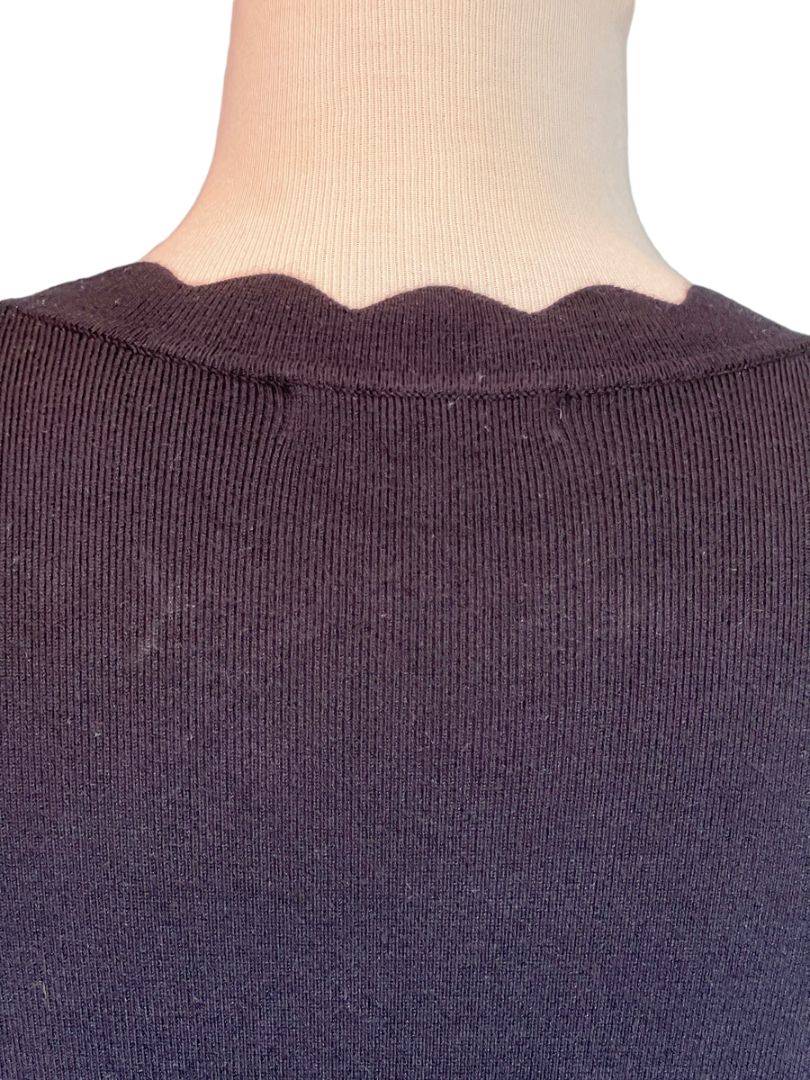 Size Small 41 Hawthorn Black Scalloped Collar Soft Sweater Lightweight