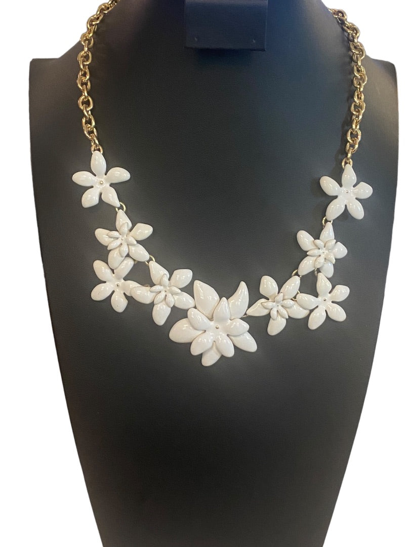 Signed Talbots Bib Necklace Goldtone and White Flower Enameled 18"-20.5"