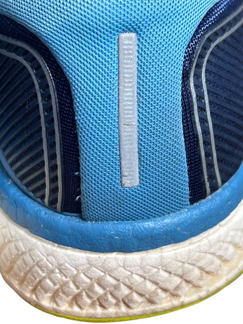 9.5 Saucony Hurricane ISO 5 Everrun Running Sneaker Blue Women's