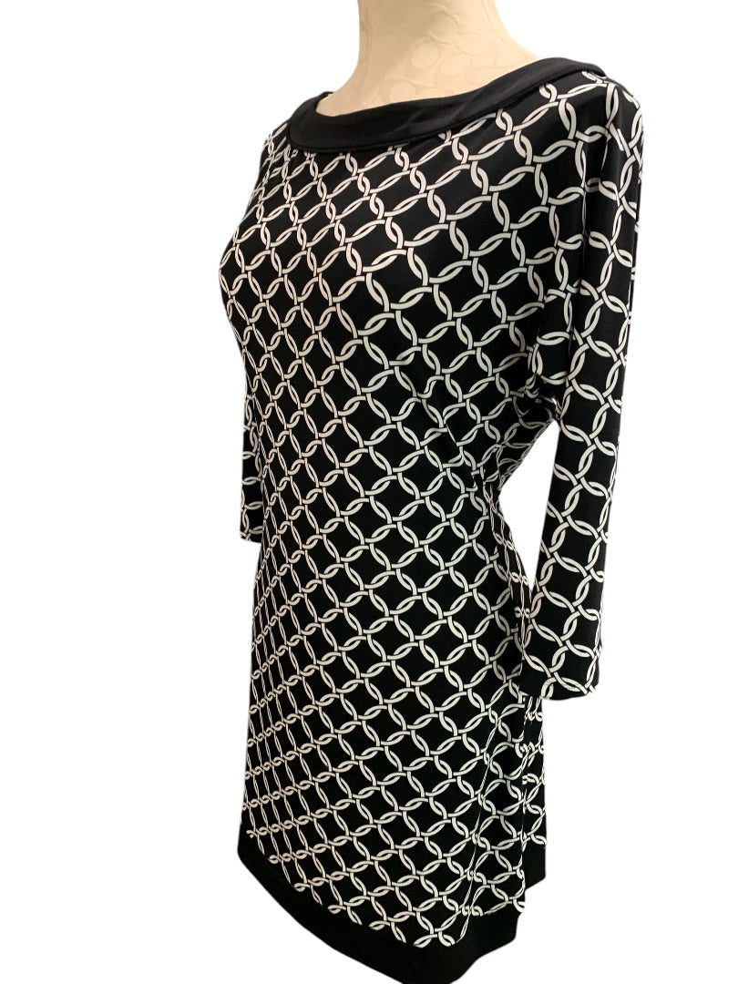 Small White House Black Market Chain Print Pullover Stretch Dress