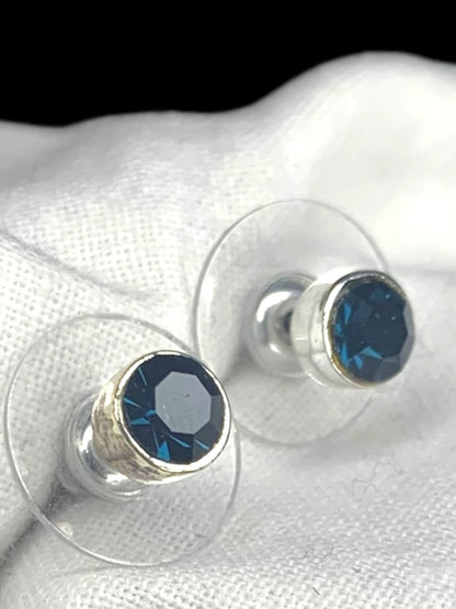 Small Silvertone Blue Faceted Glass Pierced Post Stud Earrings