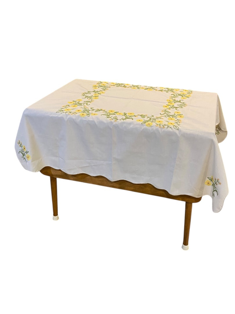 Vintage Embroidered Floral Tablecloth Table Linen 48 x 50 Inch