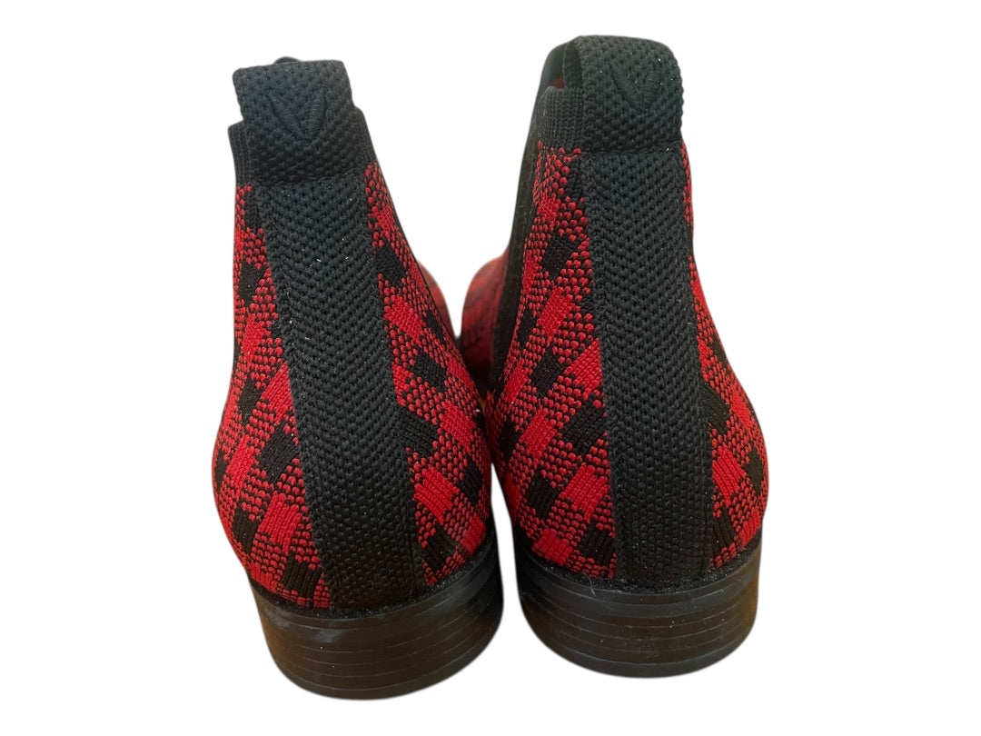 Size 39 (US 8)  Vivaia Womens Pull On Water Repellent Boots Ryan Red Black