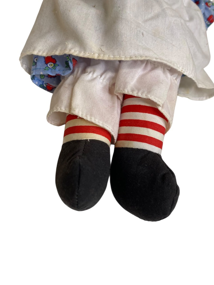 2000 Raggedy Ann Rag Doll Hasbro 11" Apple Dress