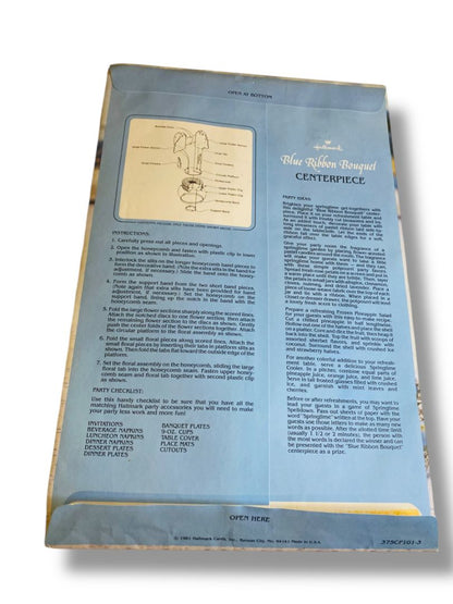 Vintage Hallmark Blue Ribbon Bouquet Honeycomb 10" 375CP101-3