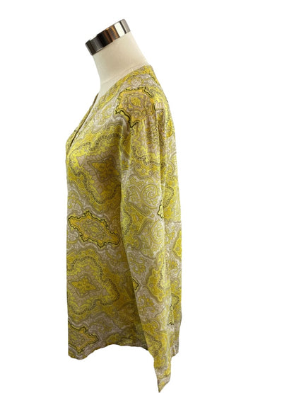 XL Old Navy Women's Lightweight V-Neck Button Up Blouse Yellow Paisley